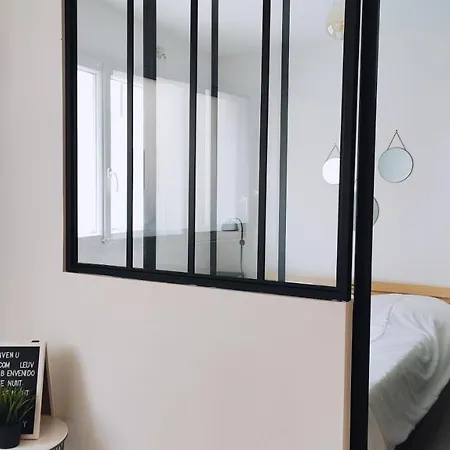 Apartment Le Studio - Proche Metro A/b & Gare Sncf *
