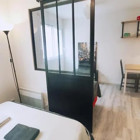 Apartment Le Studio - Proche Metro A/b & Gare Sncf *